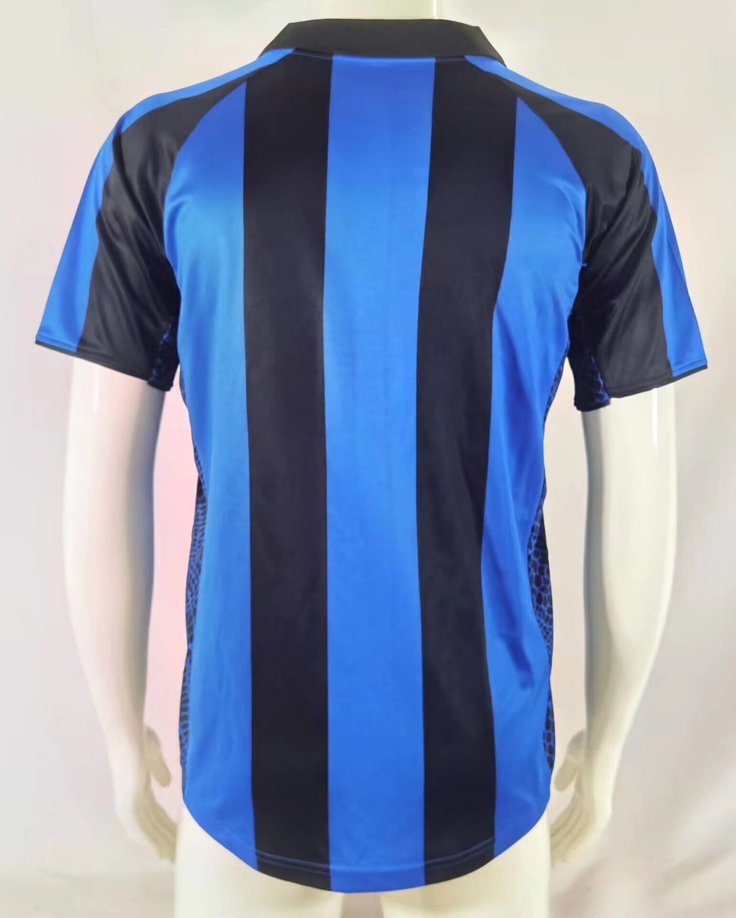 Retro 01/02 home retro football shirt