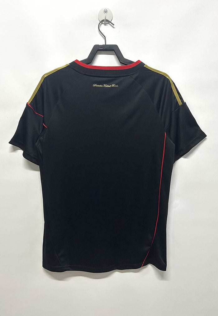 2010 away retro football shirt