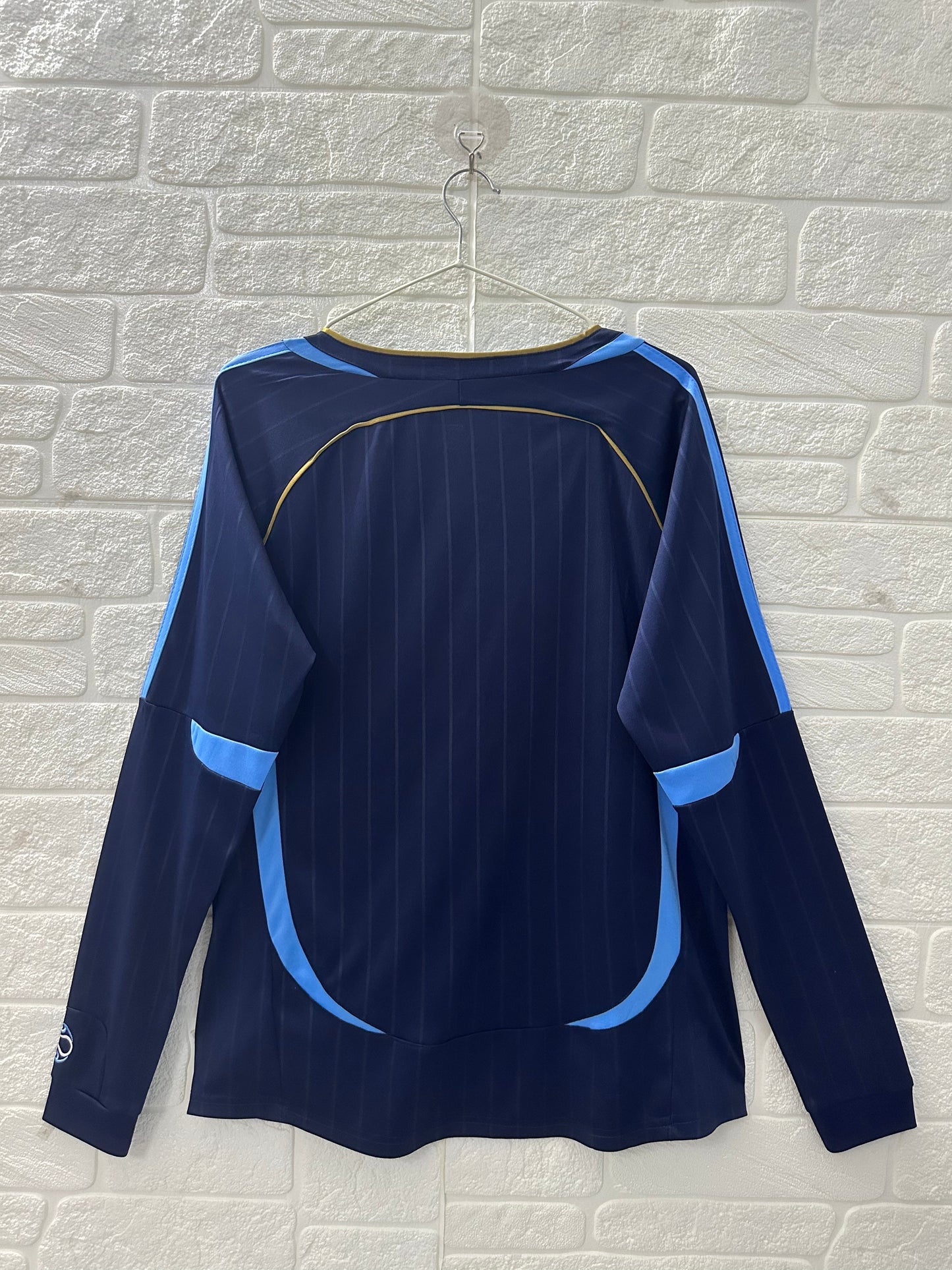2006 away retro football shirt