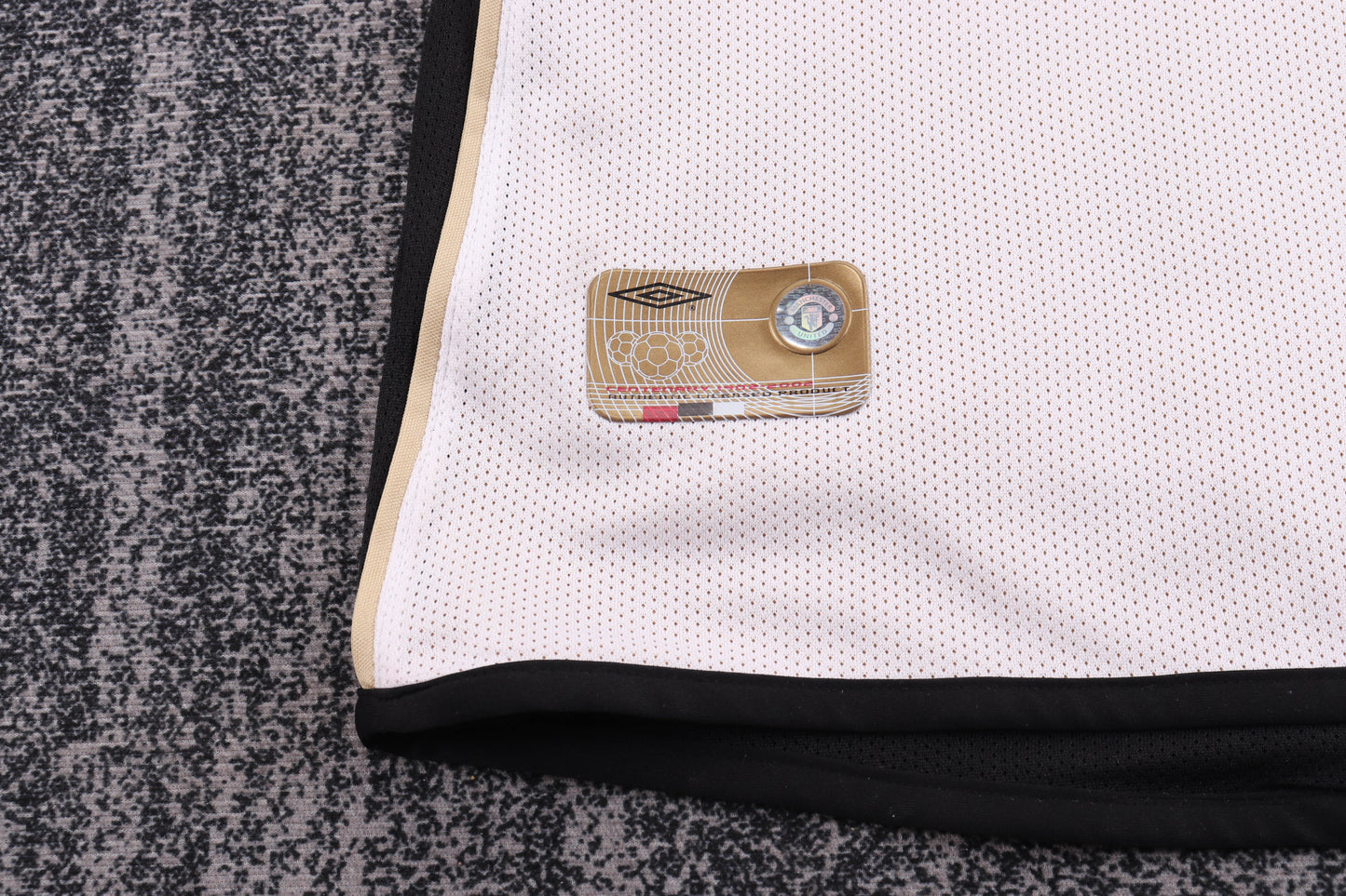01/02 children's away football jersey