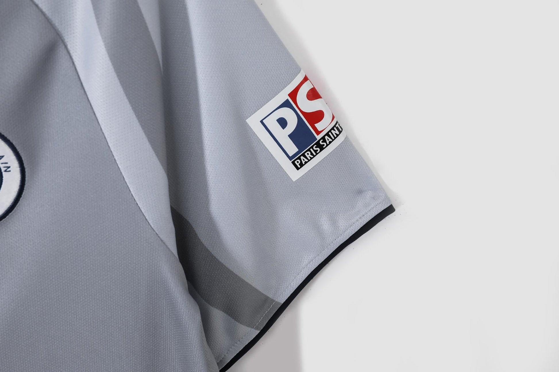 01/02 away retro football shirt