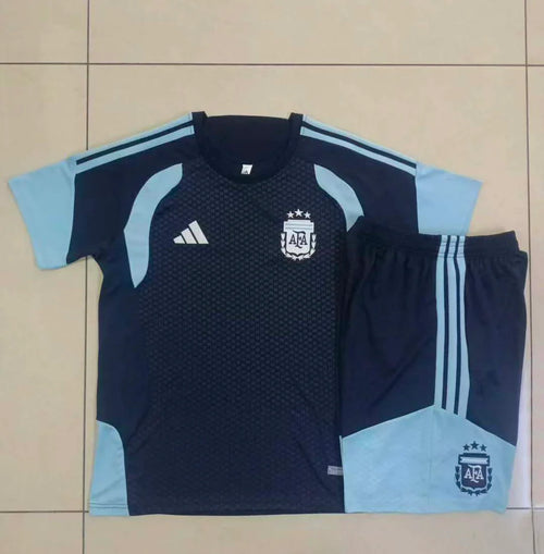 26/27 training wear