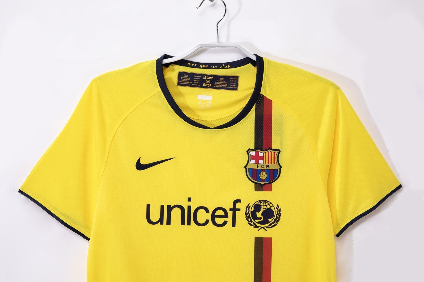 2008/09 away retro football shirt