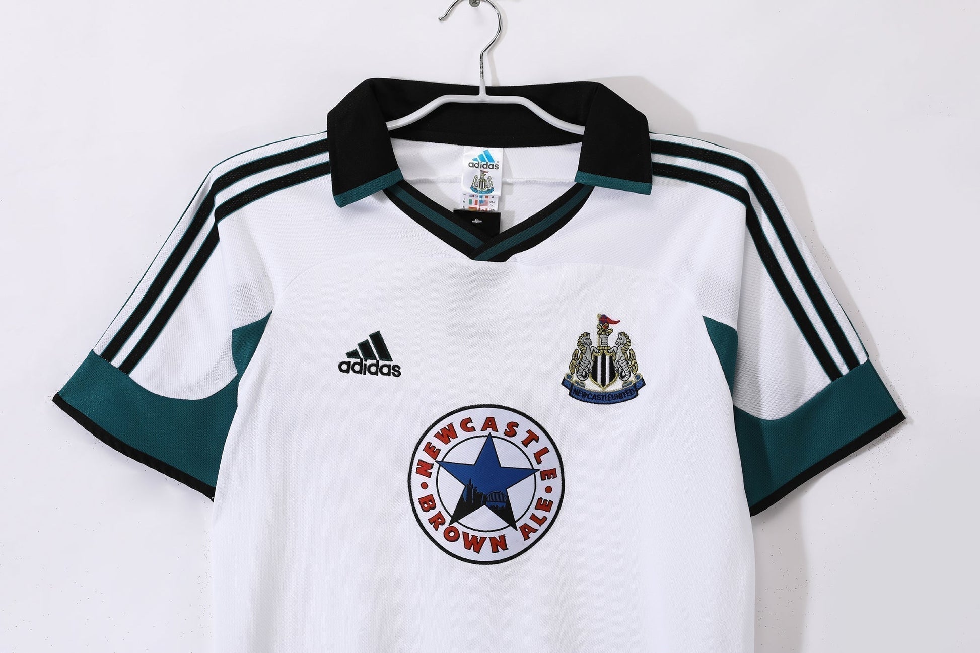 99/00 away retro football shirt