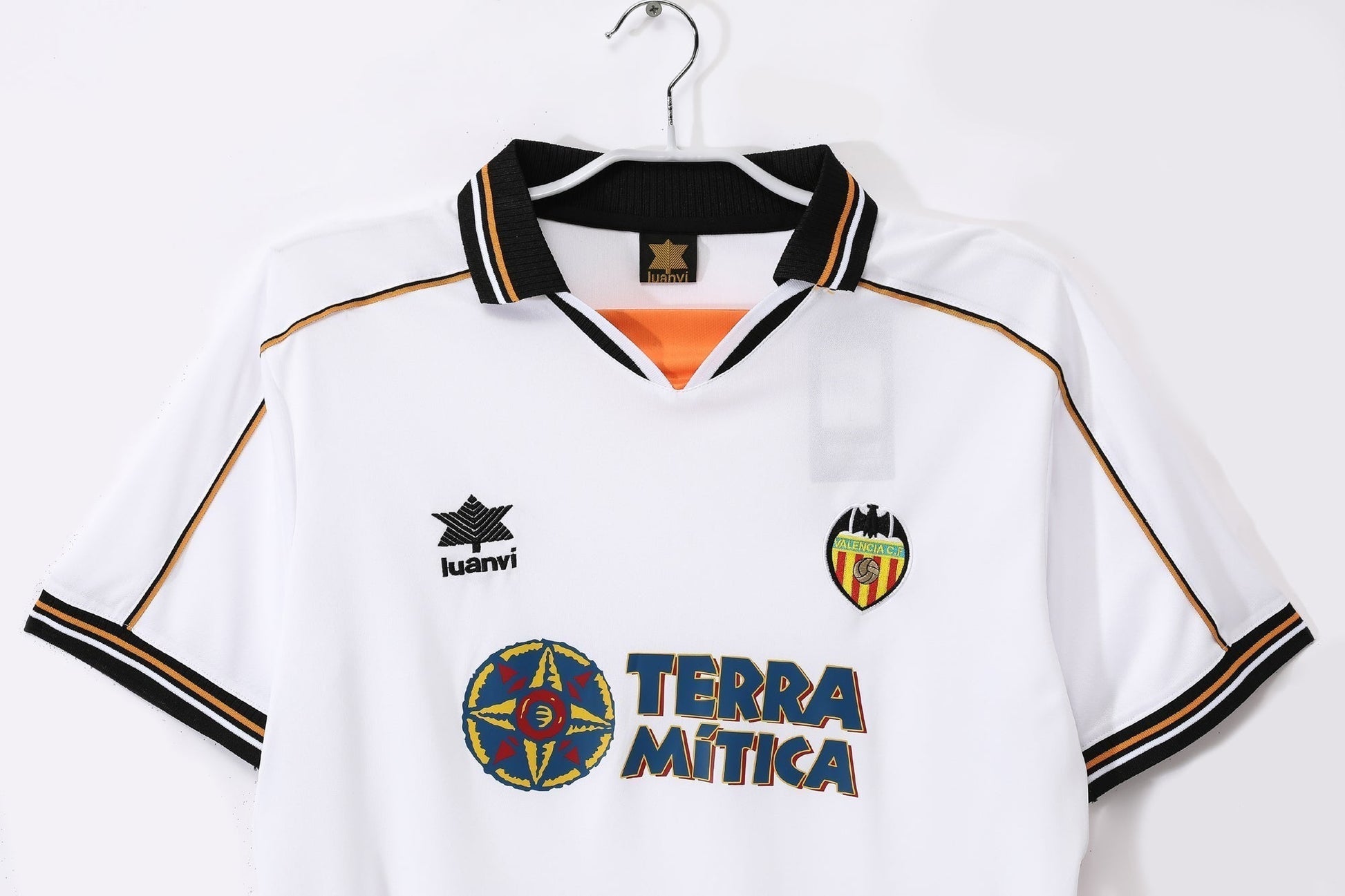 99/00 home retro football shirt
