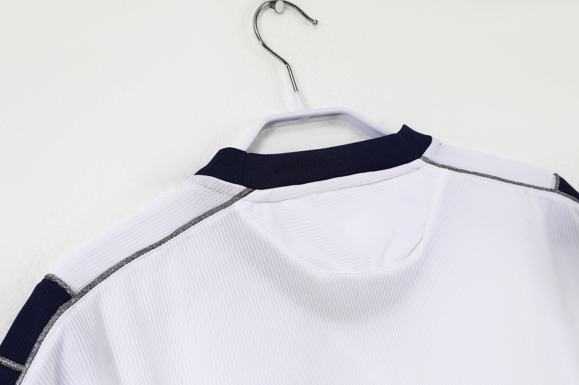 00/01 away retro football shirt