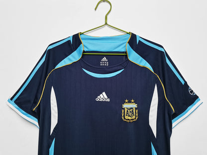 2006 away retro football shirt