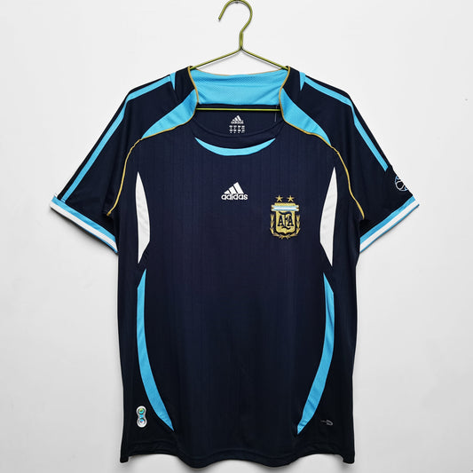 2006 away retro football shirt