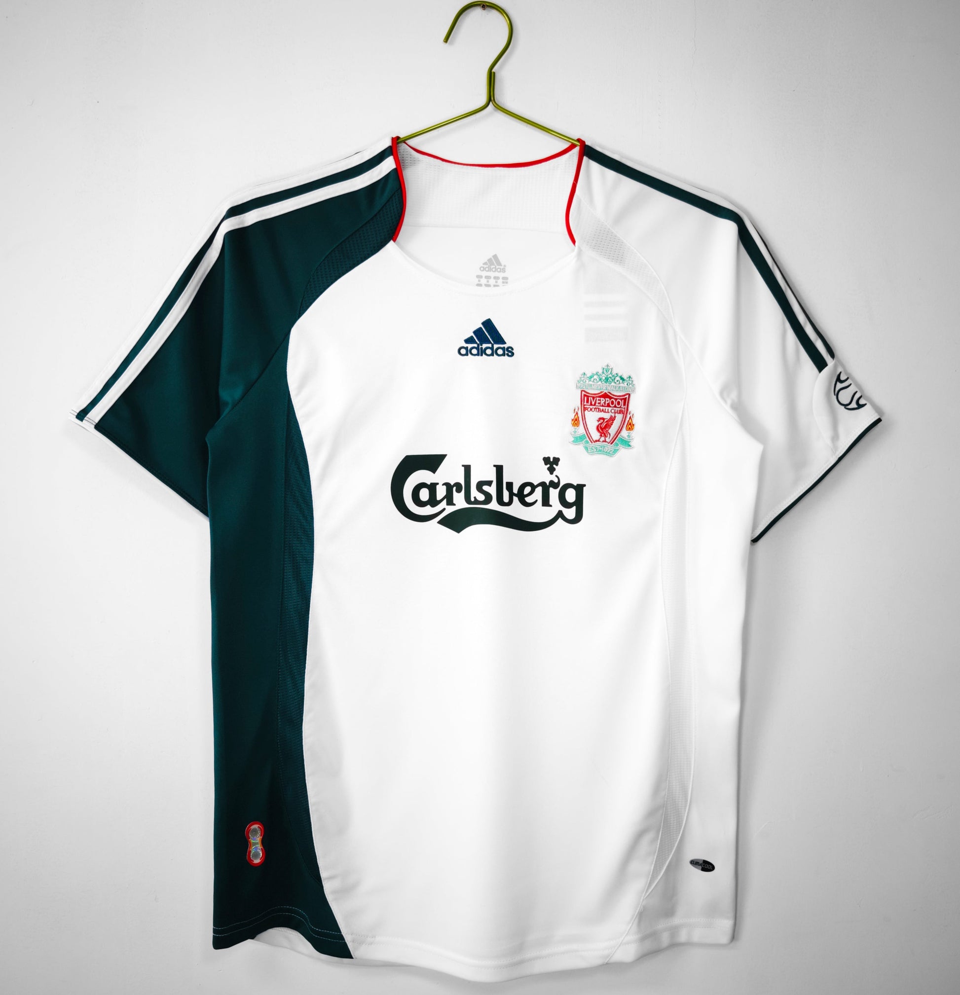 2006/08 away retro football shirt