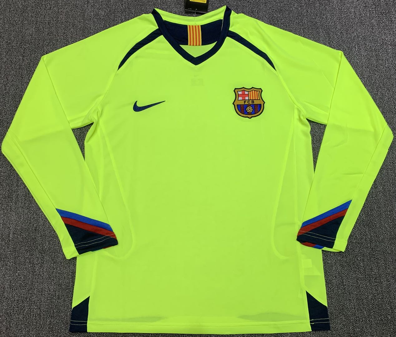 05/06 away retro football shirt