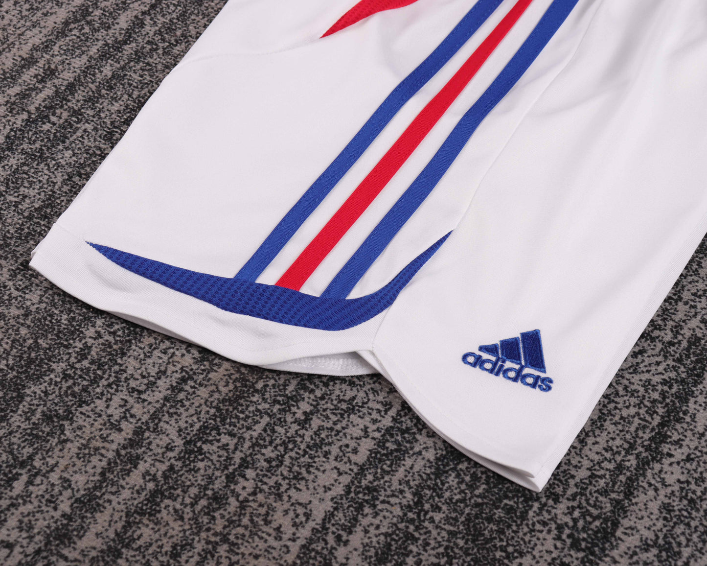 2006 children's away football jersey