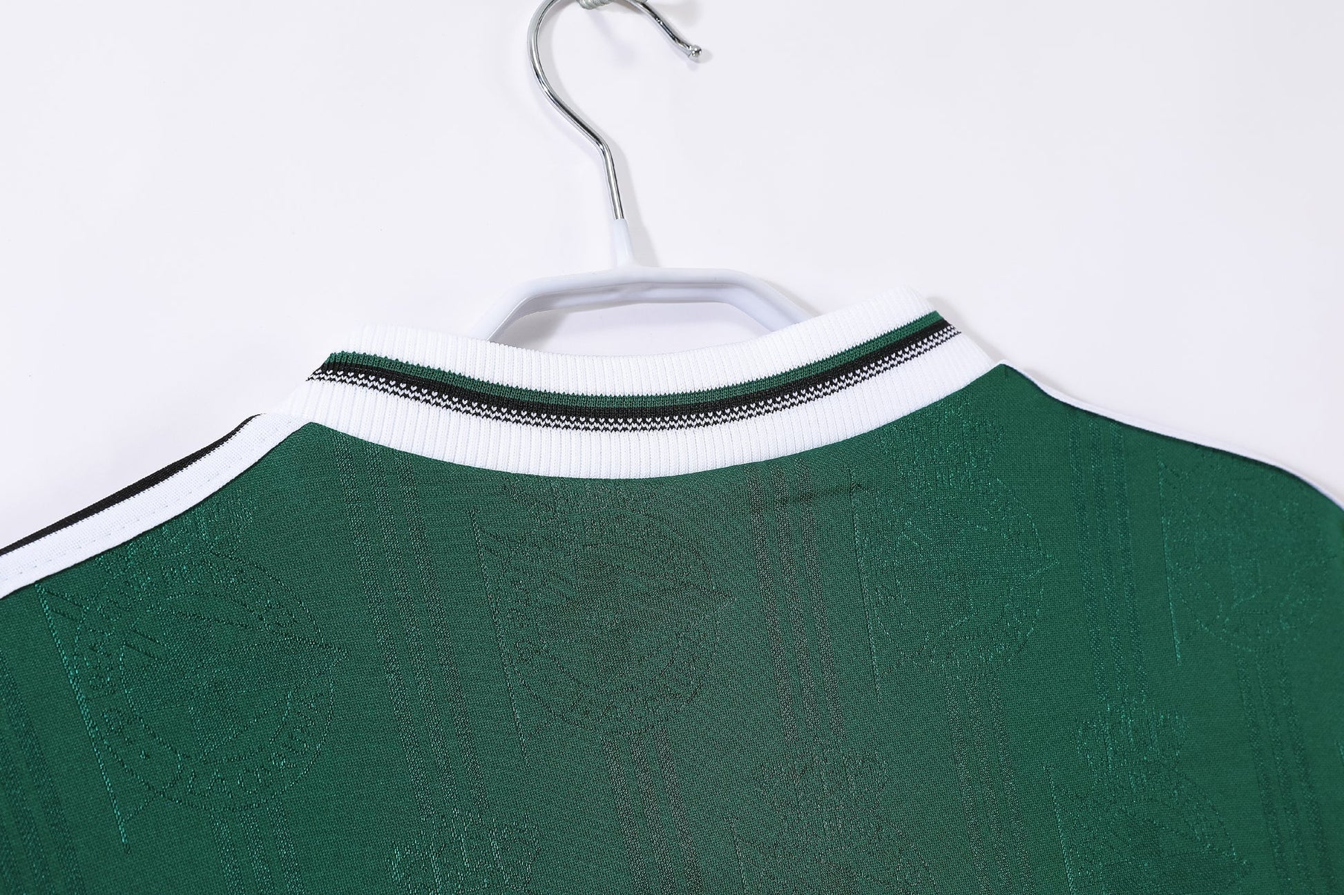 99/00 away retro football shirt