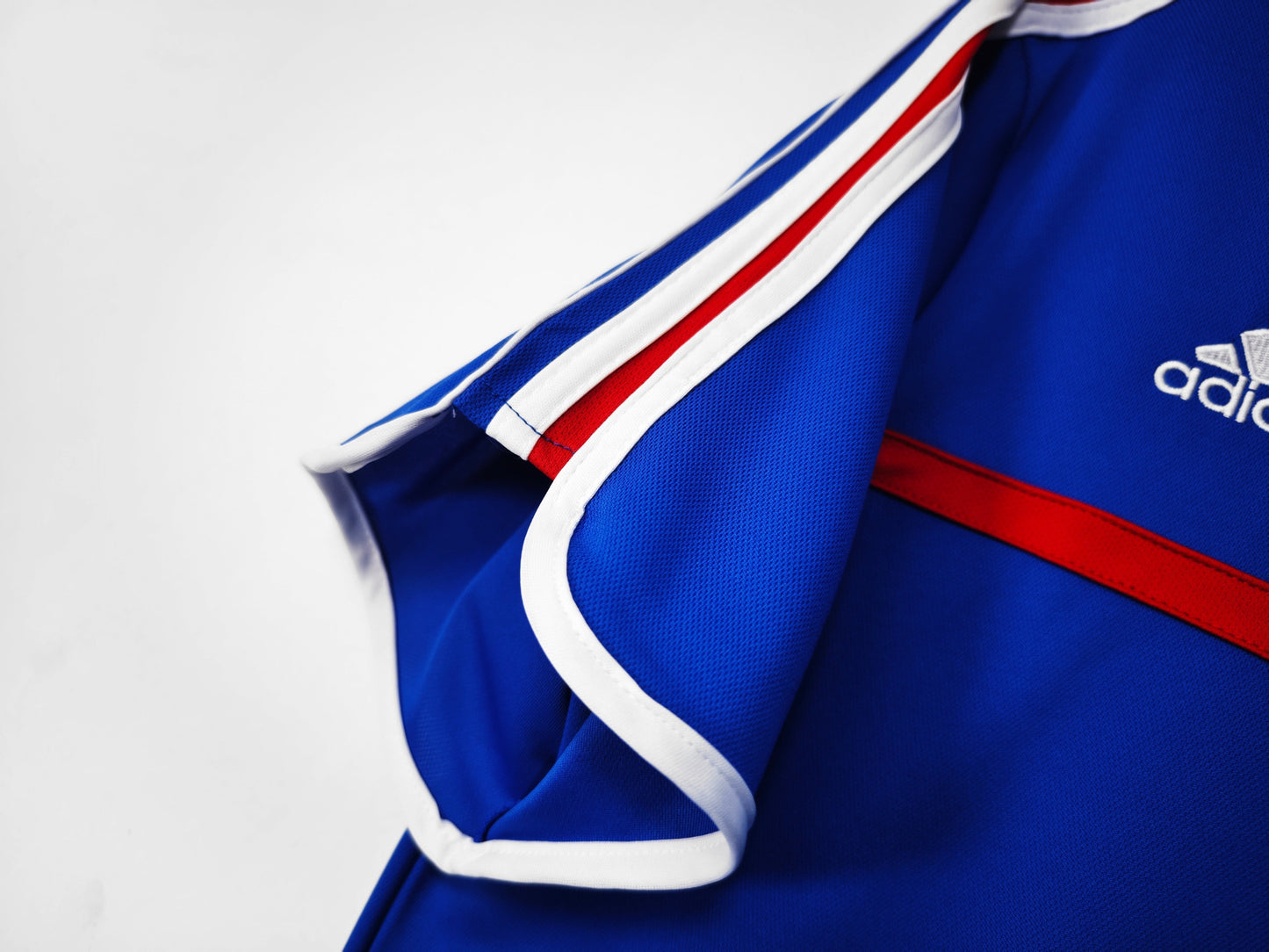 Retro 2000 home retro football shirt