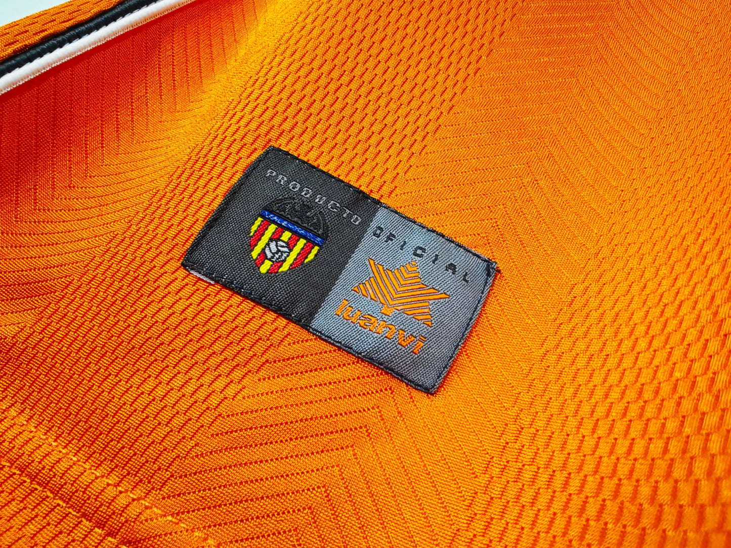 99/00 away retro football shirt