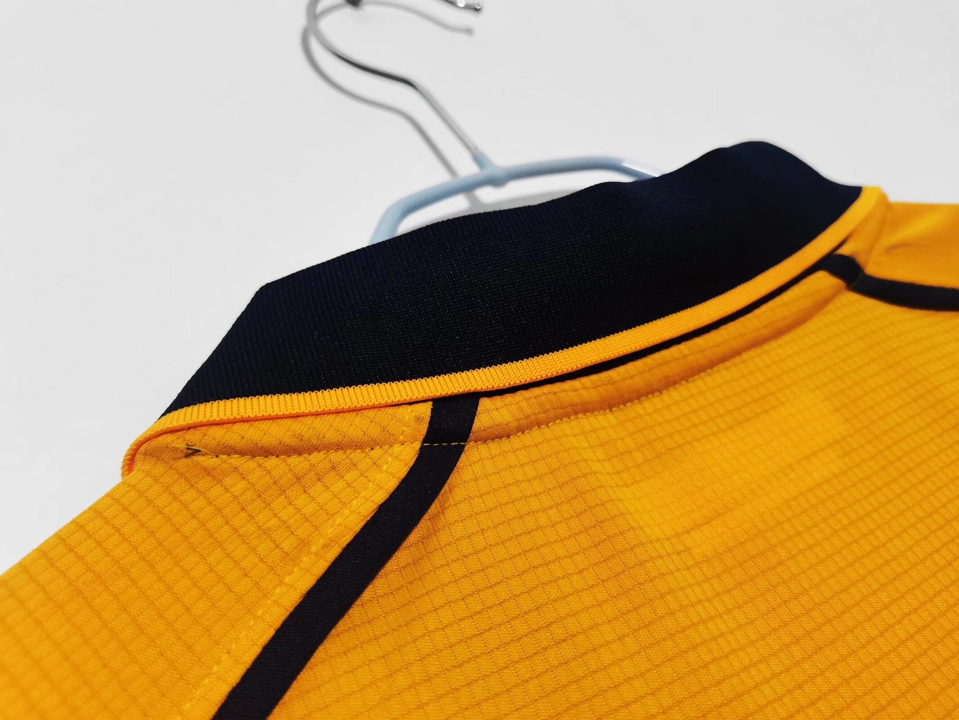 00/01 away retro football shirt