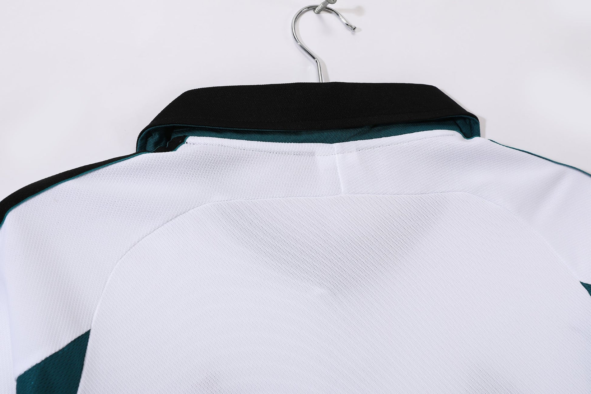99/00 away retro football shirt