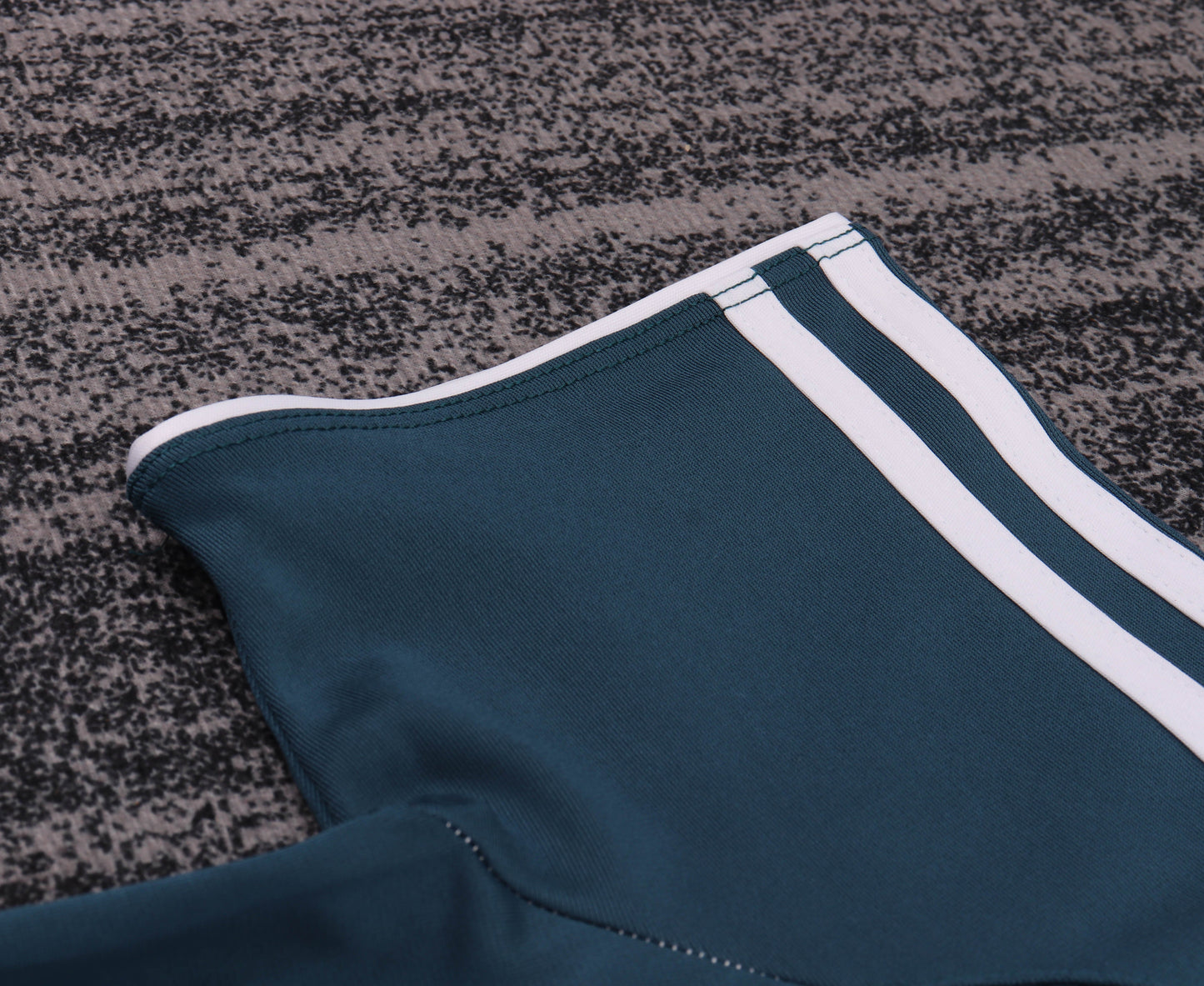 06/07 children's third football jersey