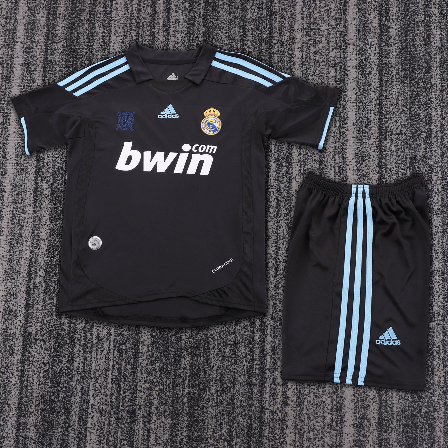 09/10 children's away football jersey