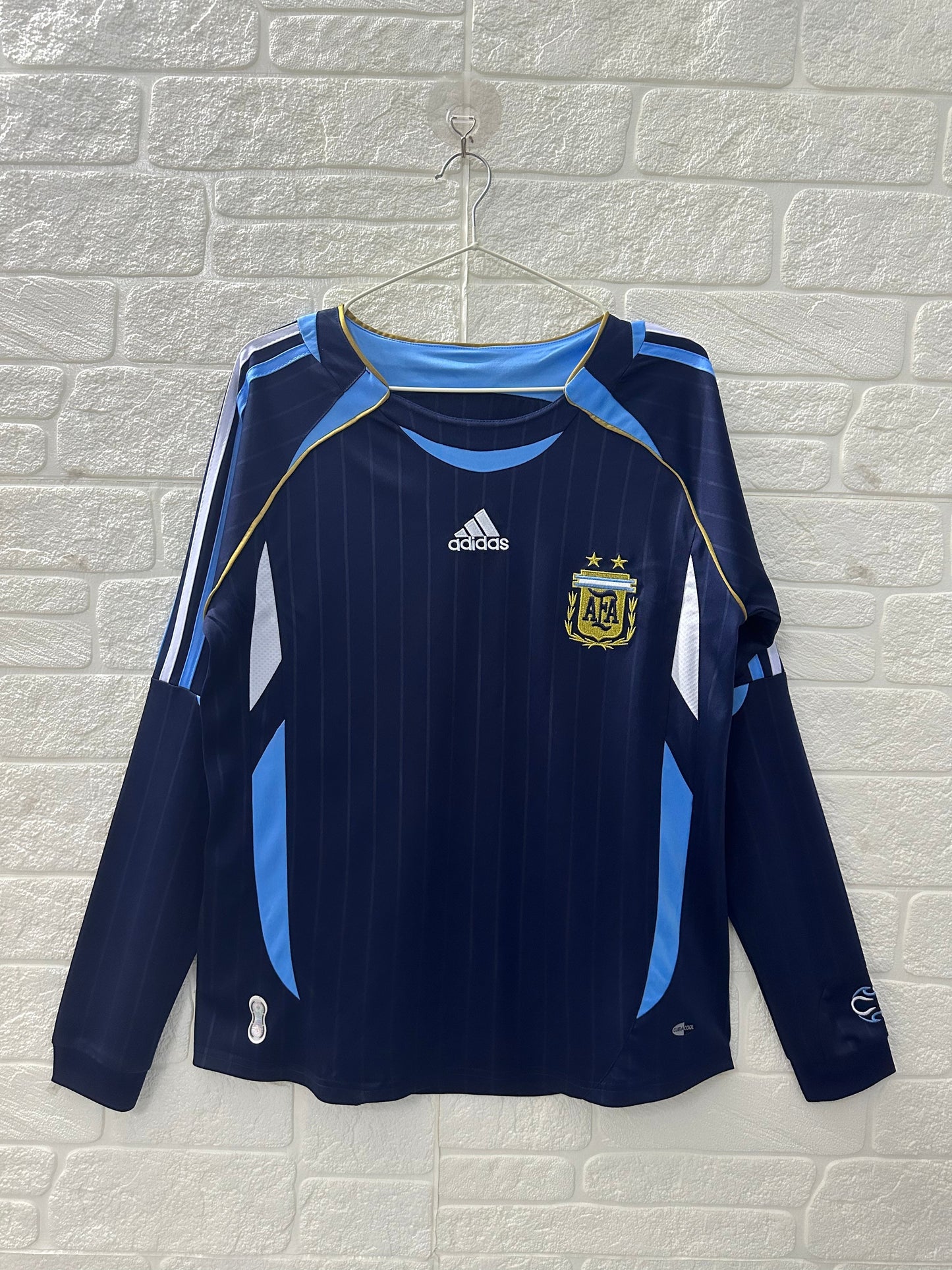 2006 away retro football shirt
