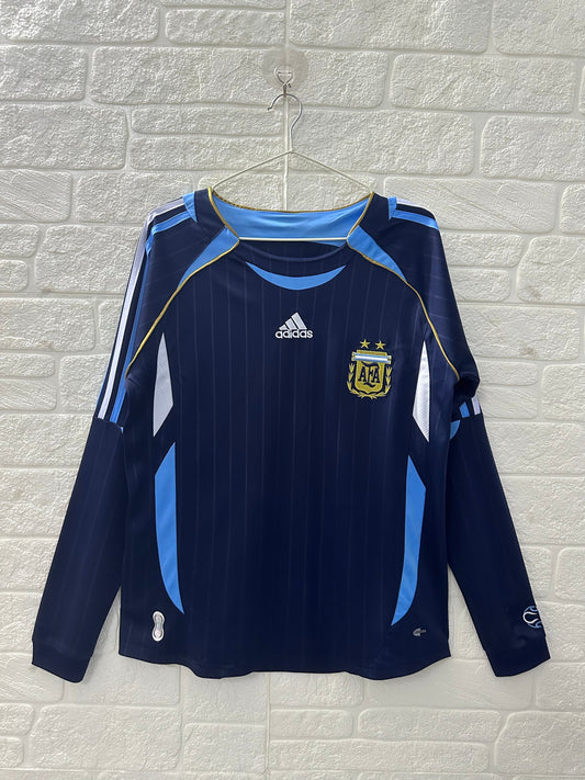 2006 away retro football shirt