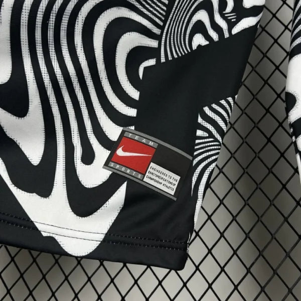 2026/27 goalkeeper football jersey – fan version