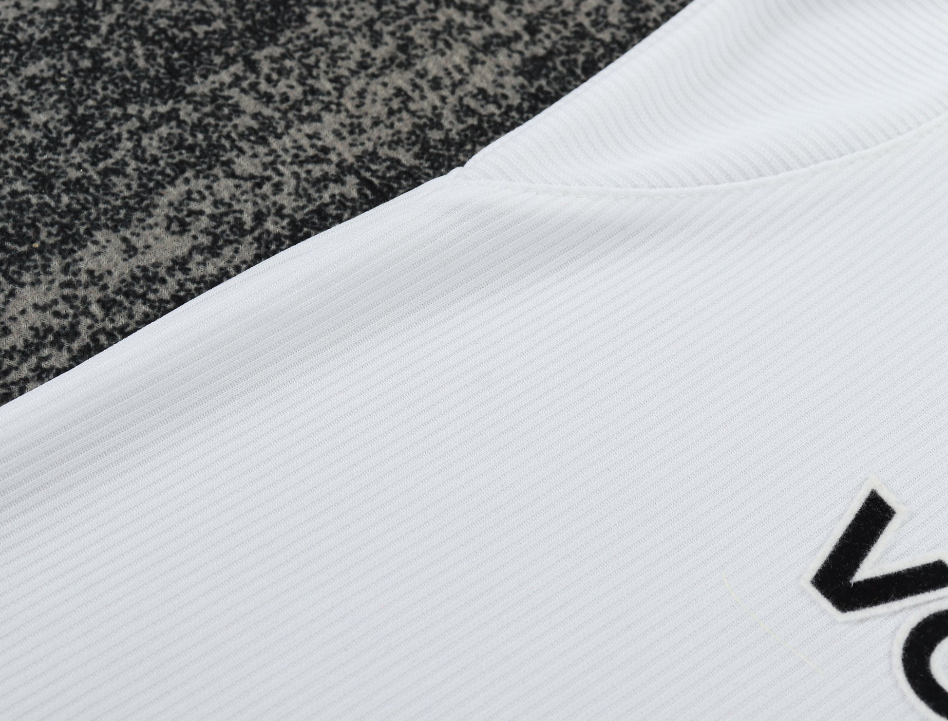 00/01 children's away football jersey