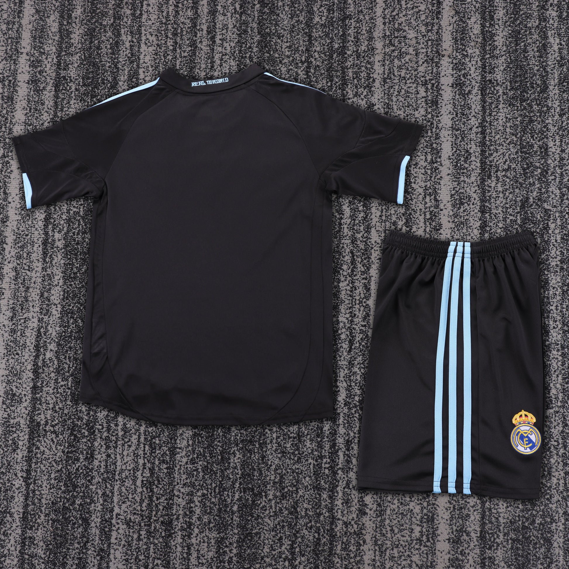 09/10 children's away football jersey