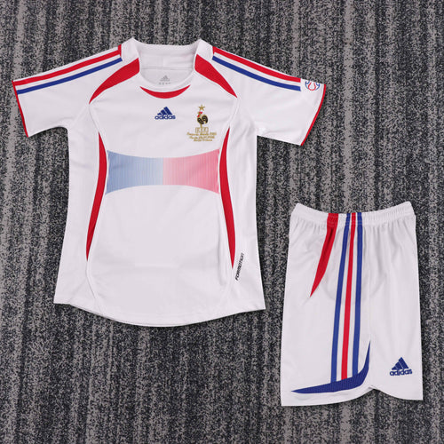 2006 children's away football jersey