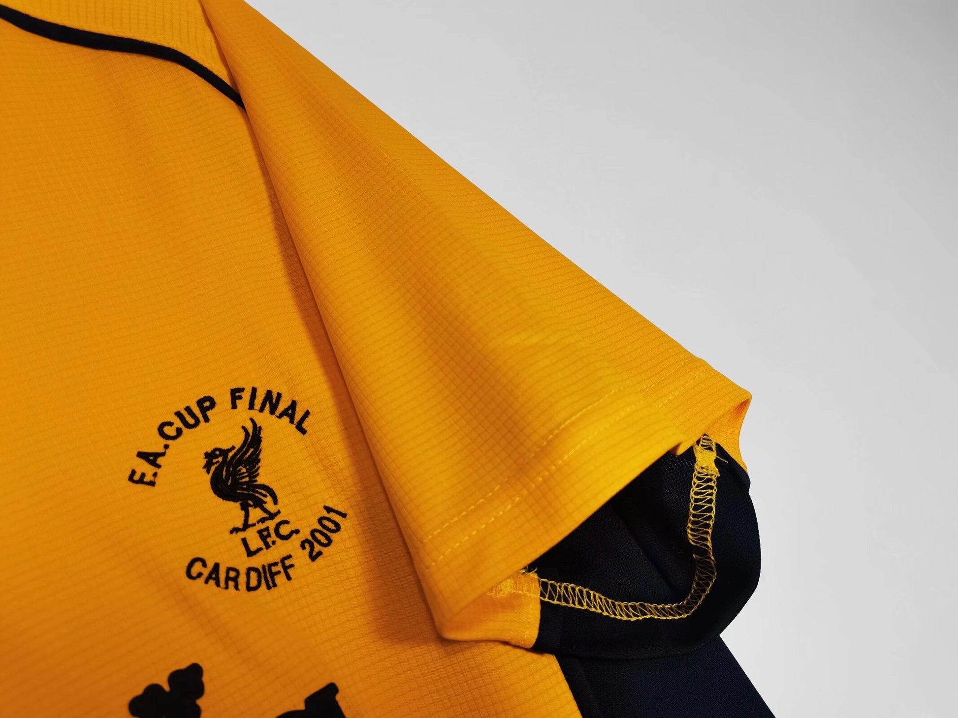 00/01 away retro football shirt