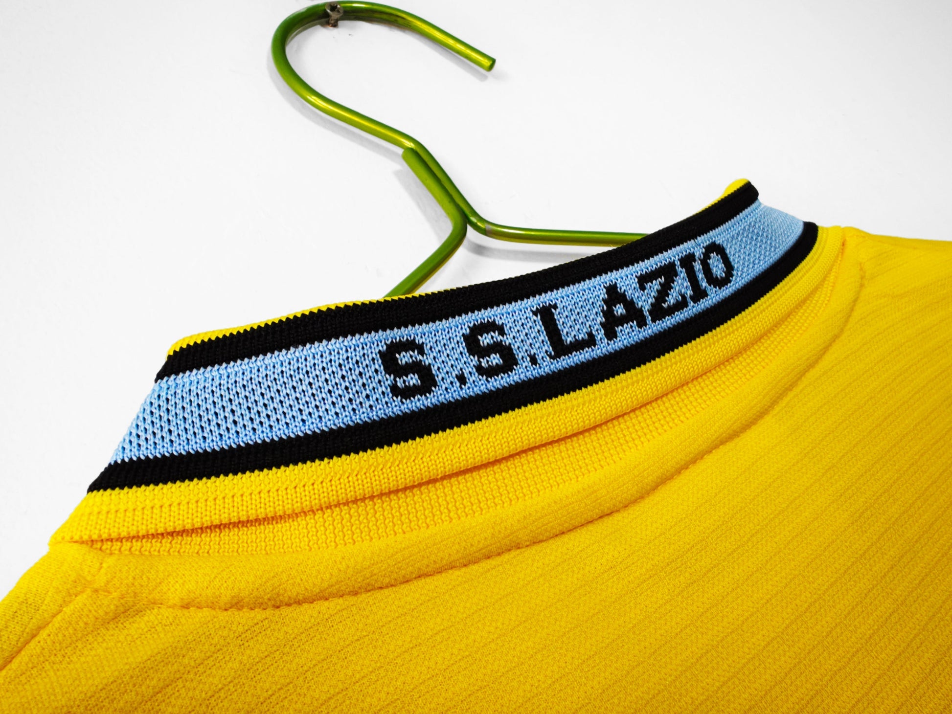 99/00 away retro football shirt