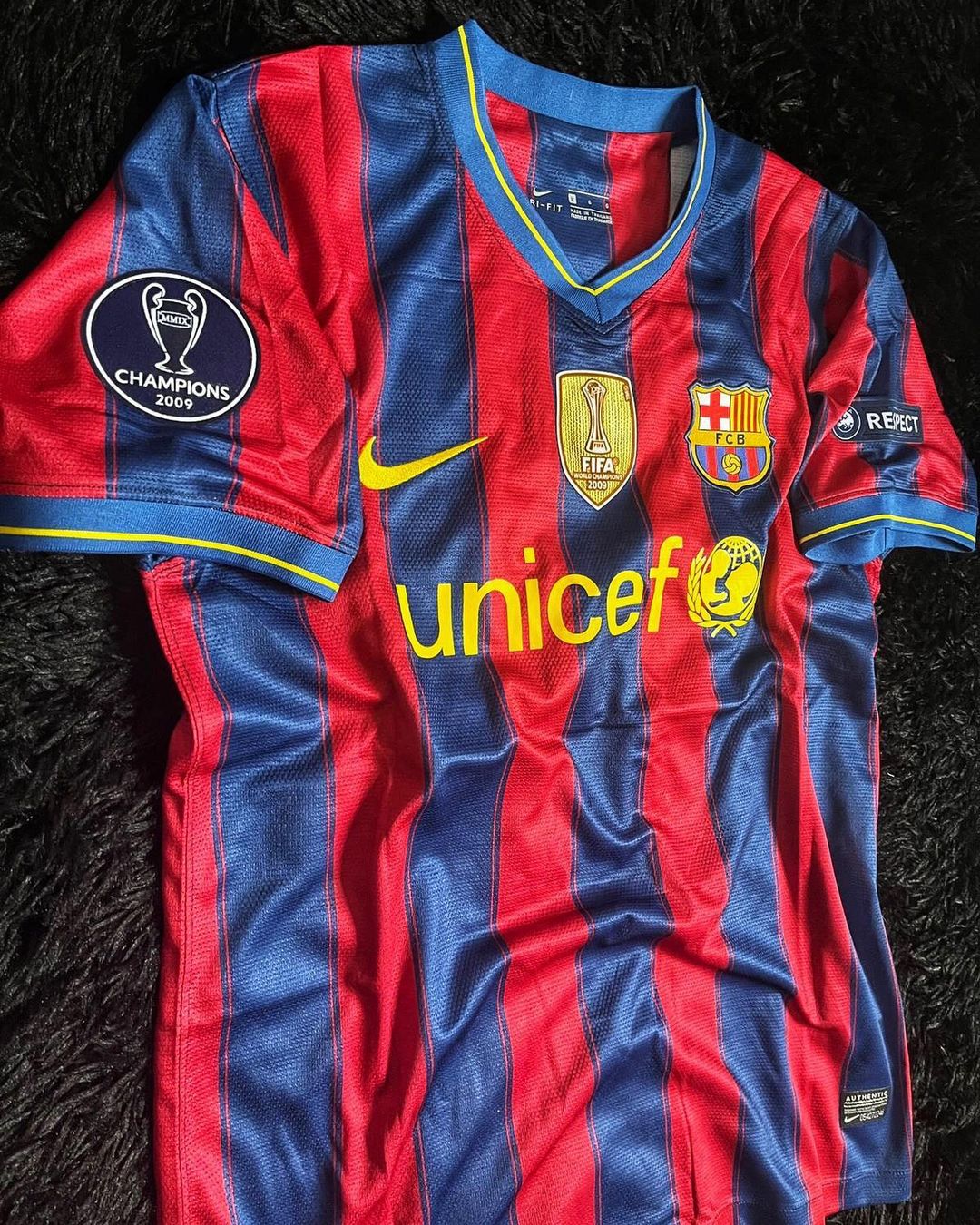 2009/10 retro football shirt