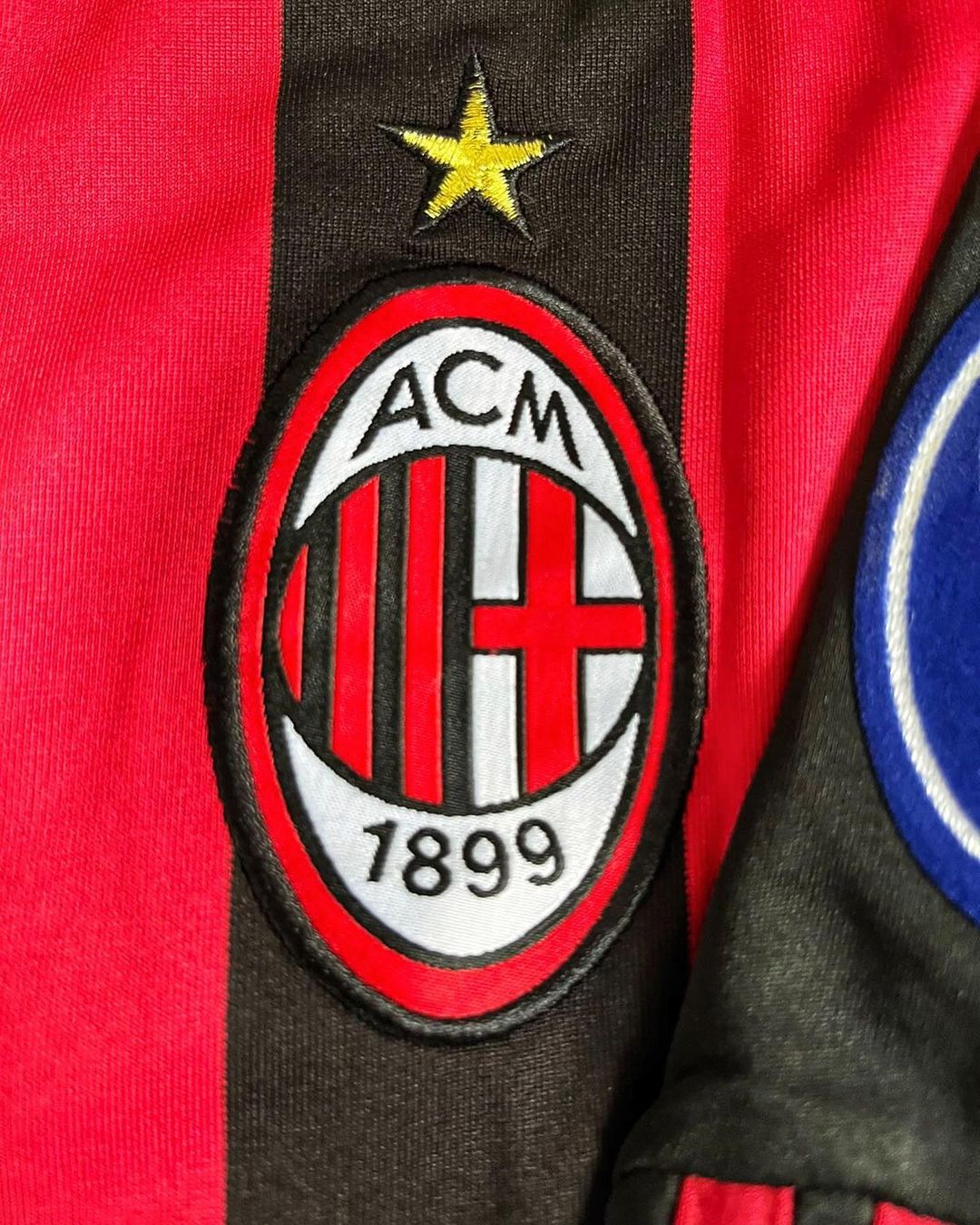 Retro 09/10 retro football shirt