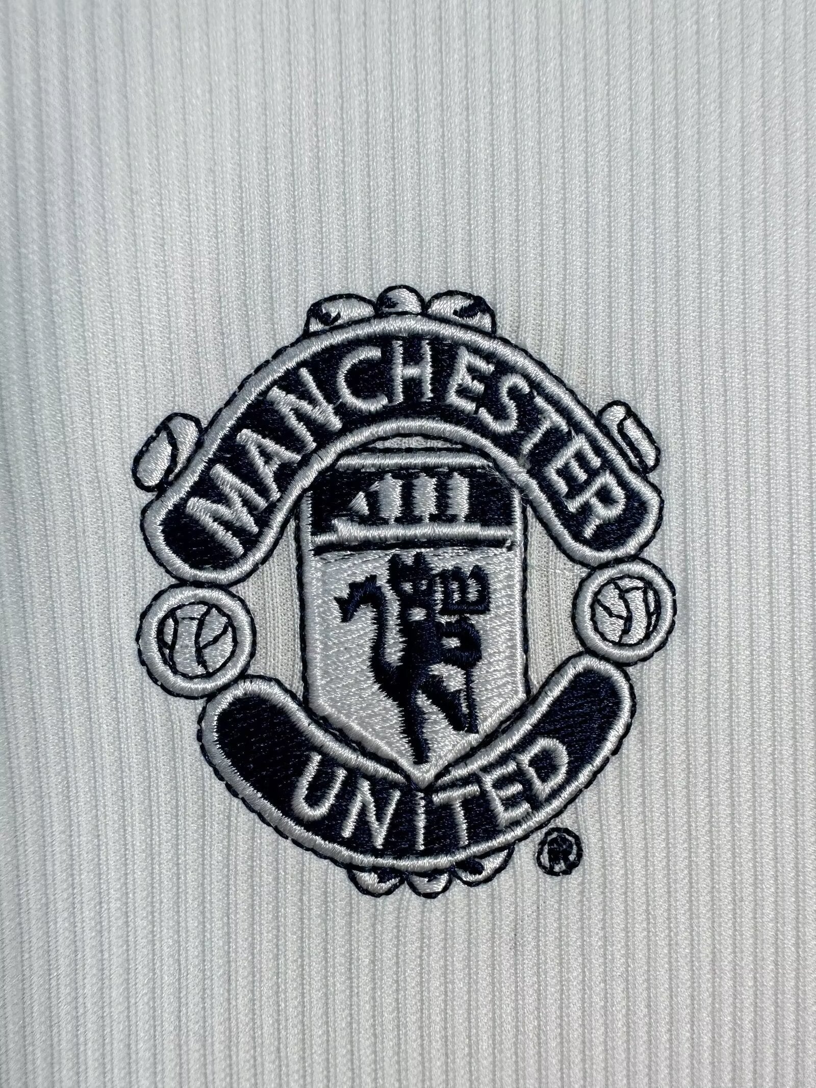 00/01 away retro football shirt