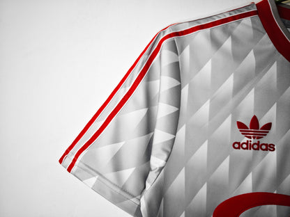 89/91 away retro football shirt