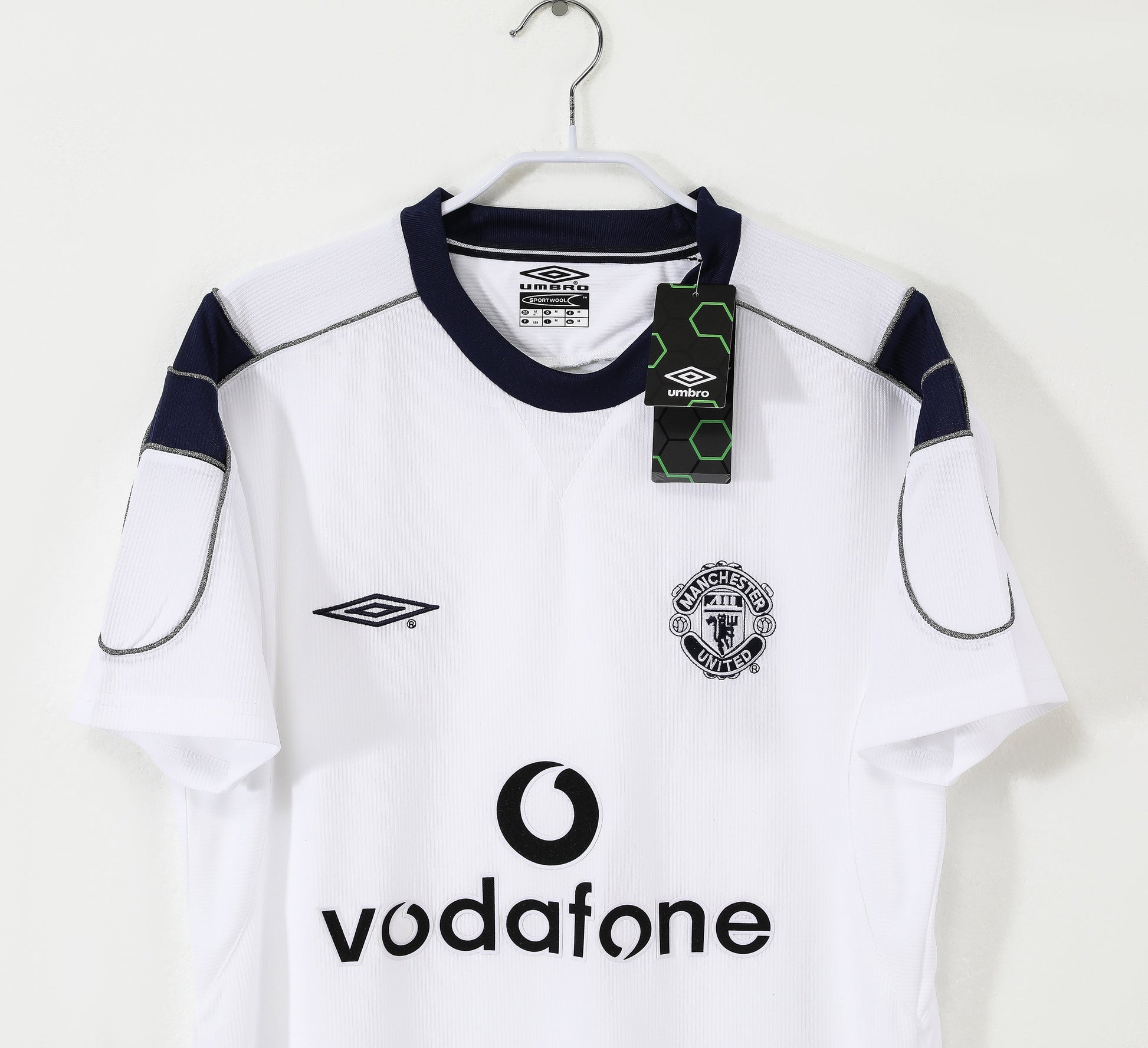 00/01 away retro football shirt