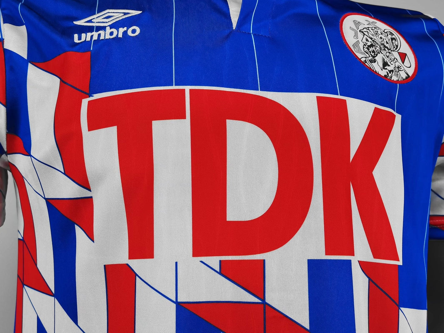 89/90 away retro football shirt