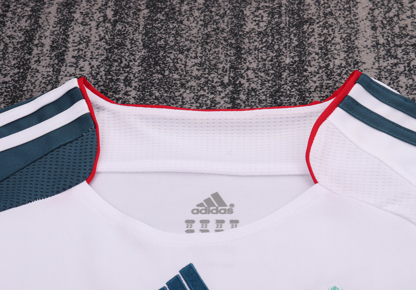 06/07 children's third football jersey