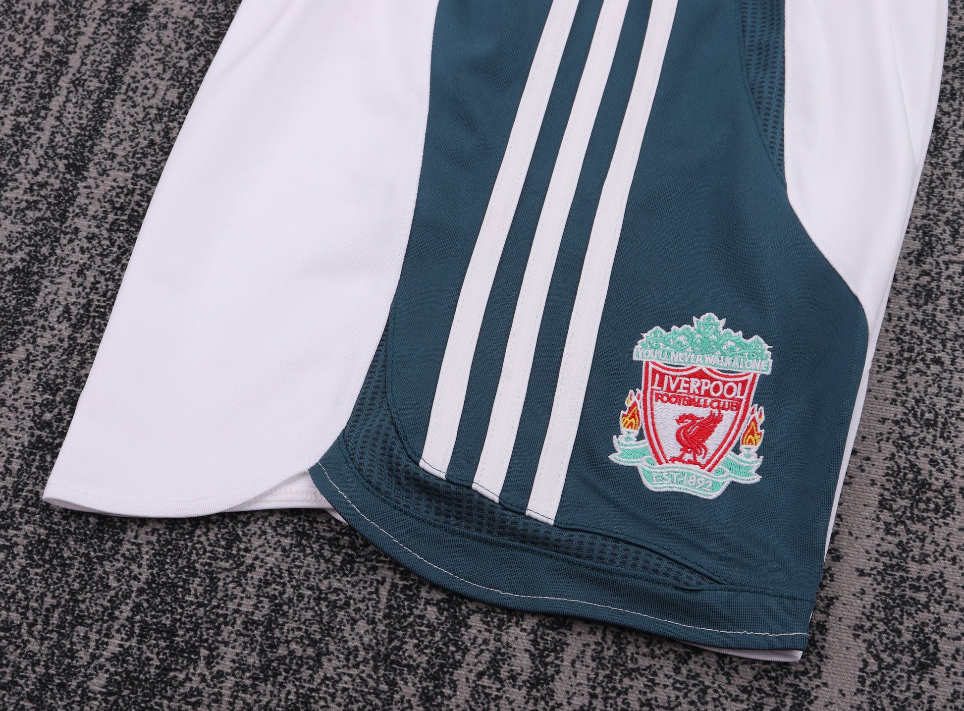 06/07 children's third football jersey