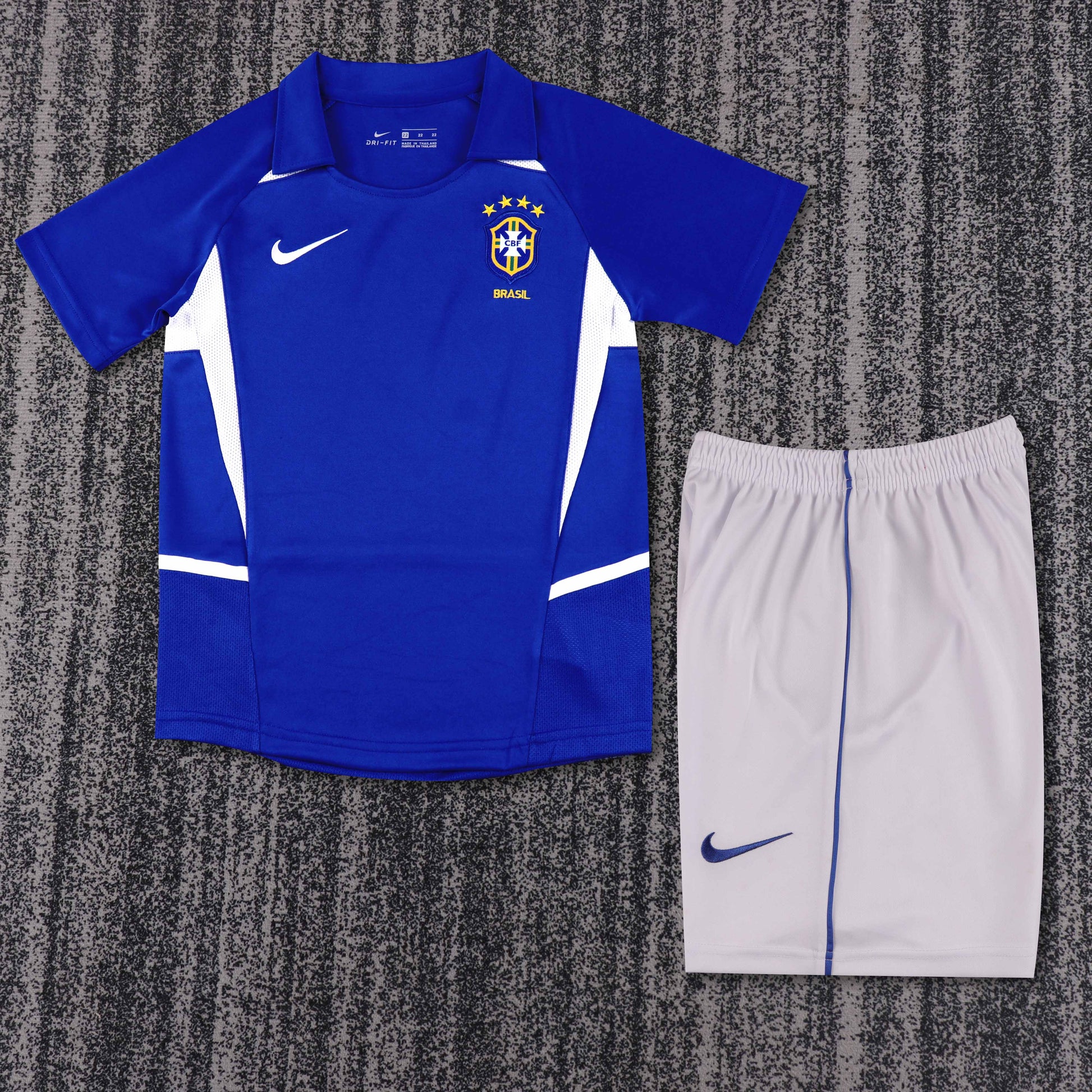 2002 children's away football jersey