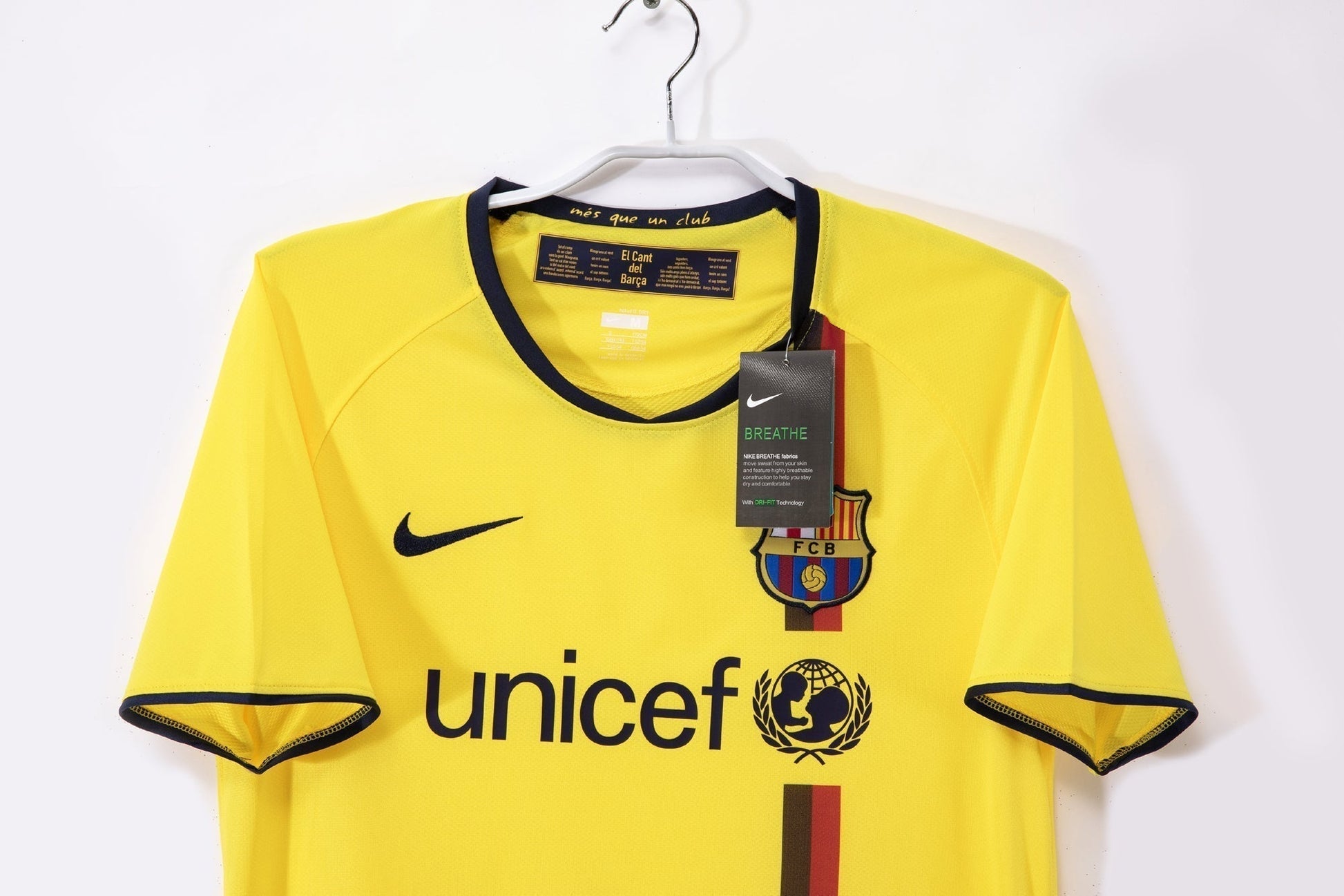 2008/09 away retro football shirt