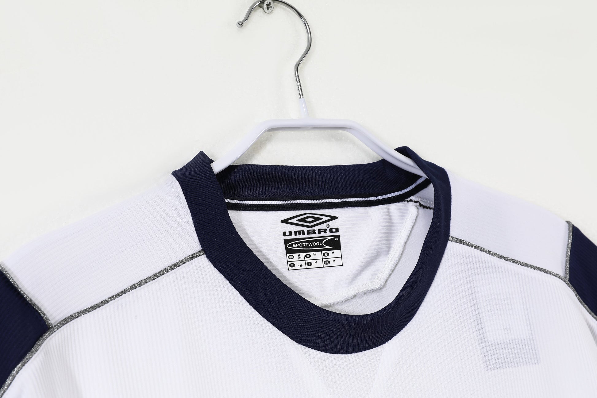 00/01 away retro football shirt