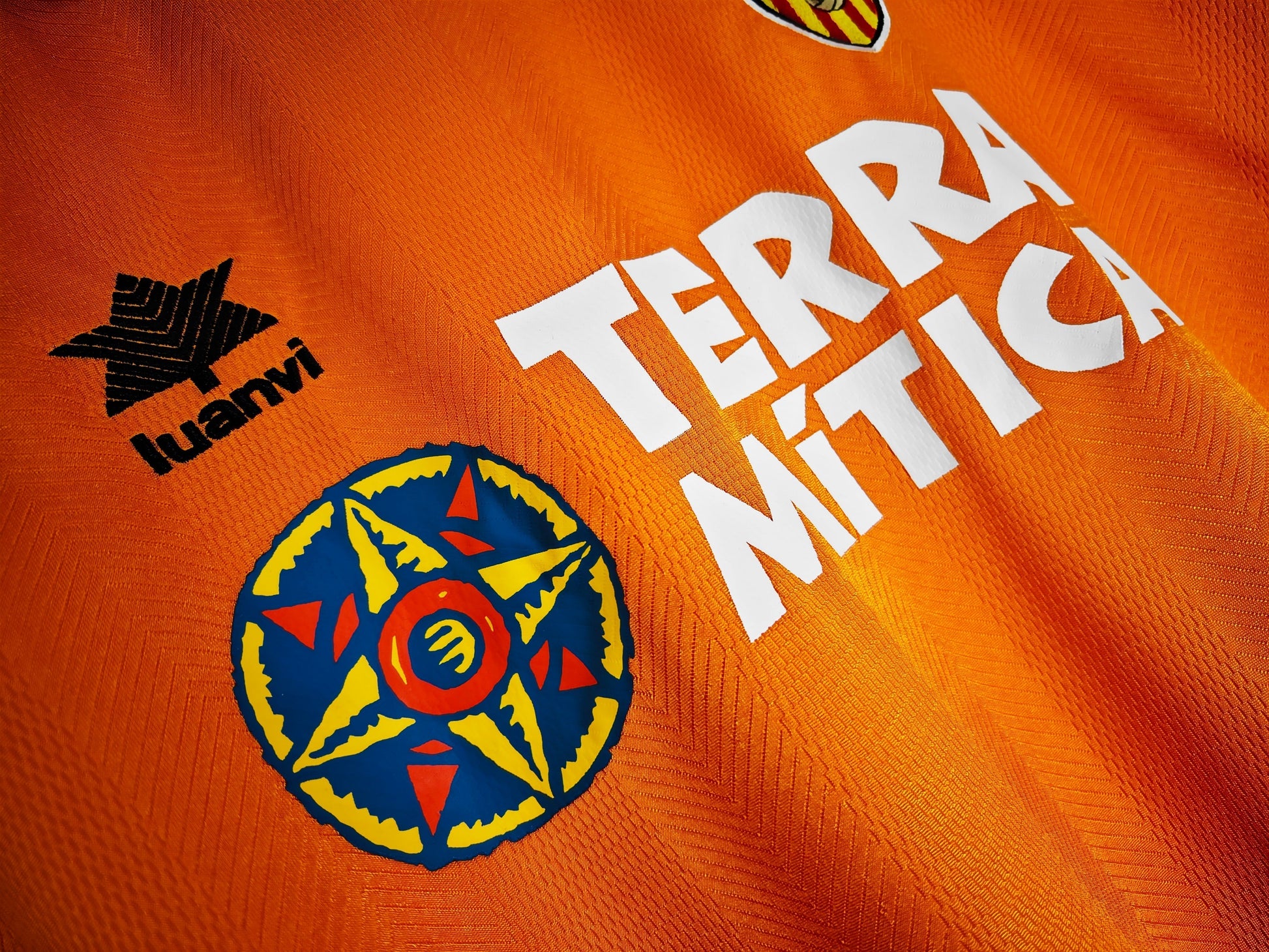 99/00 away retro football shirt
