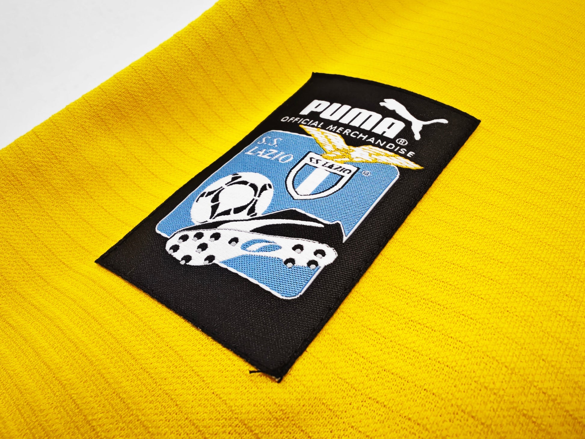 99/00 away retro football shirt