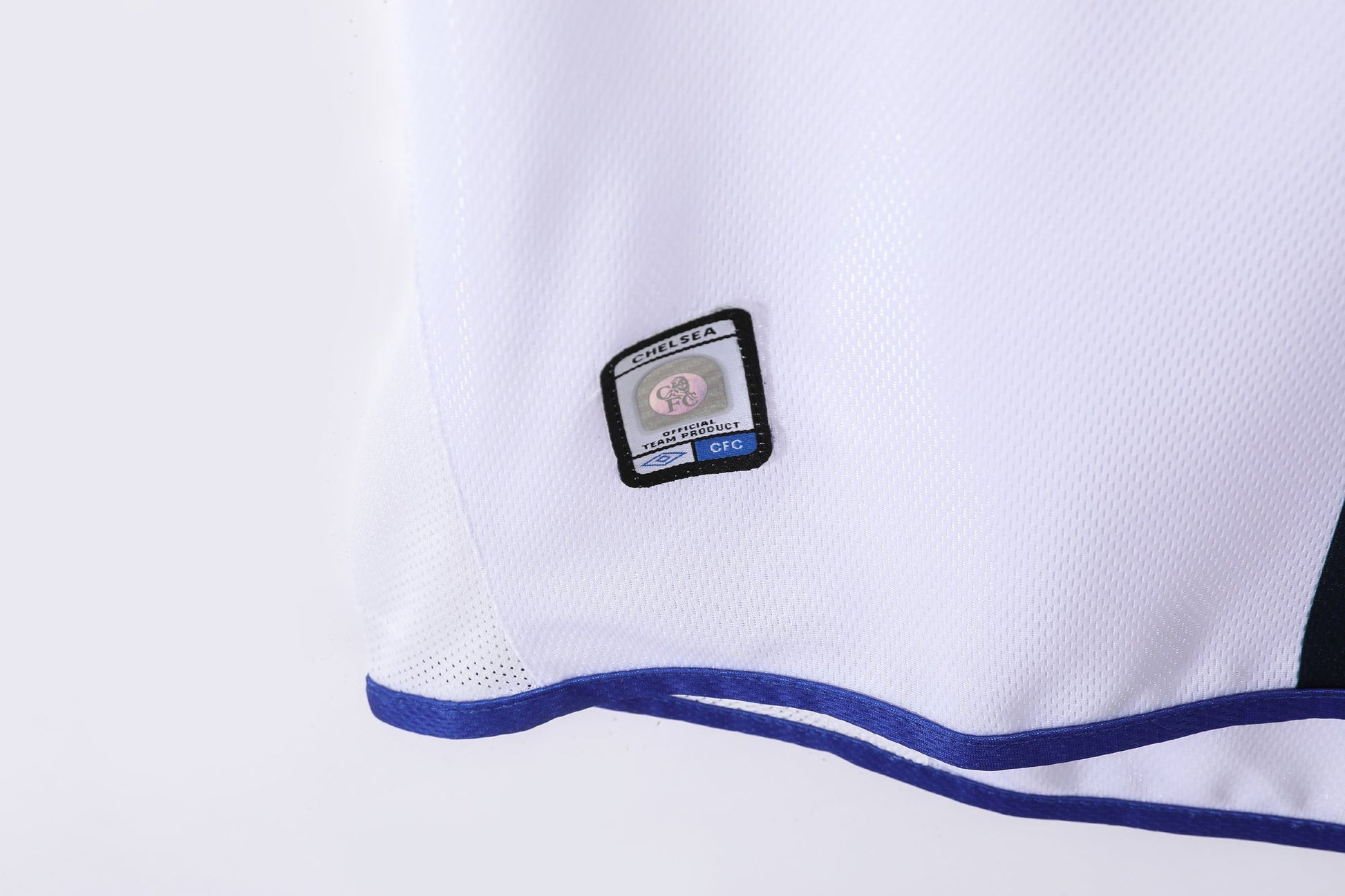 2003/05 away retro football shirt