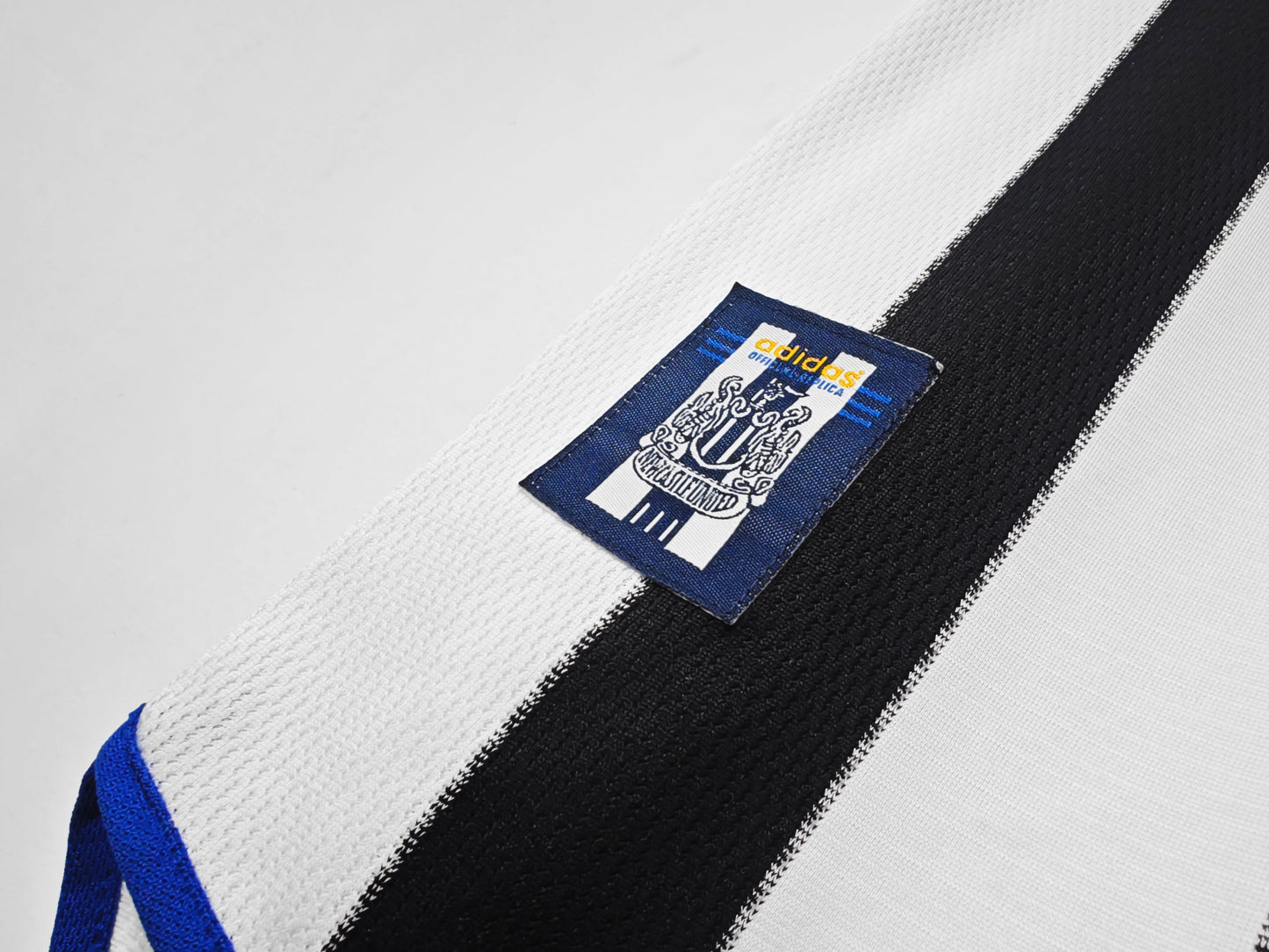 99/00 home retro football shirt