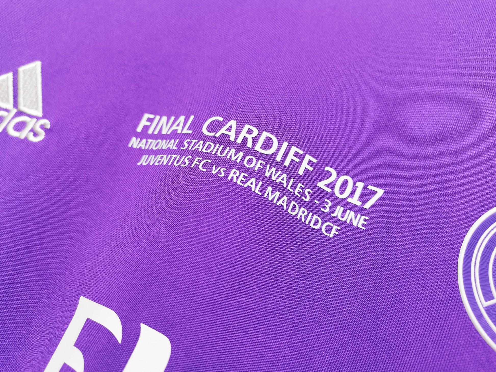 16/17 away retro football shirt
