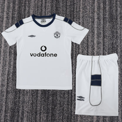 00/01 children's away football jersey