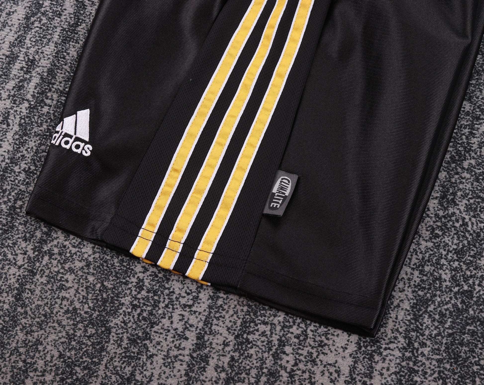 00/01 children's away football jersey