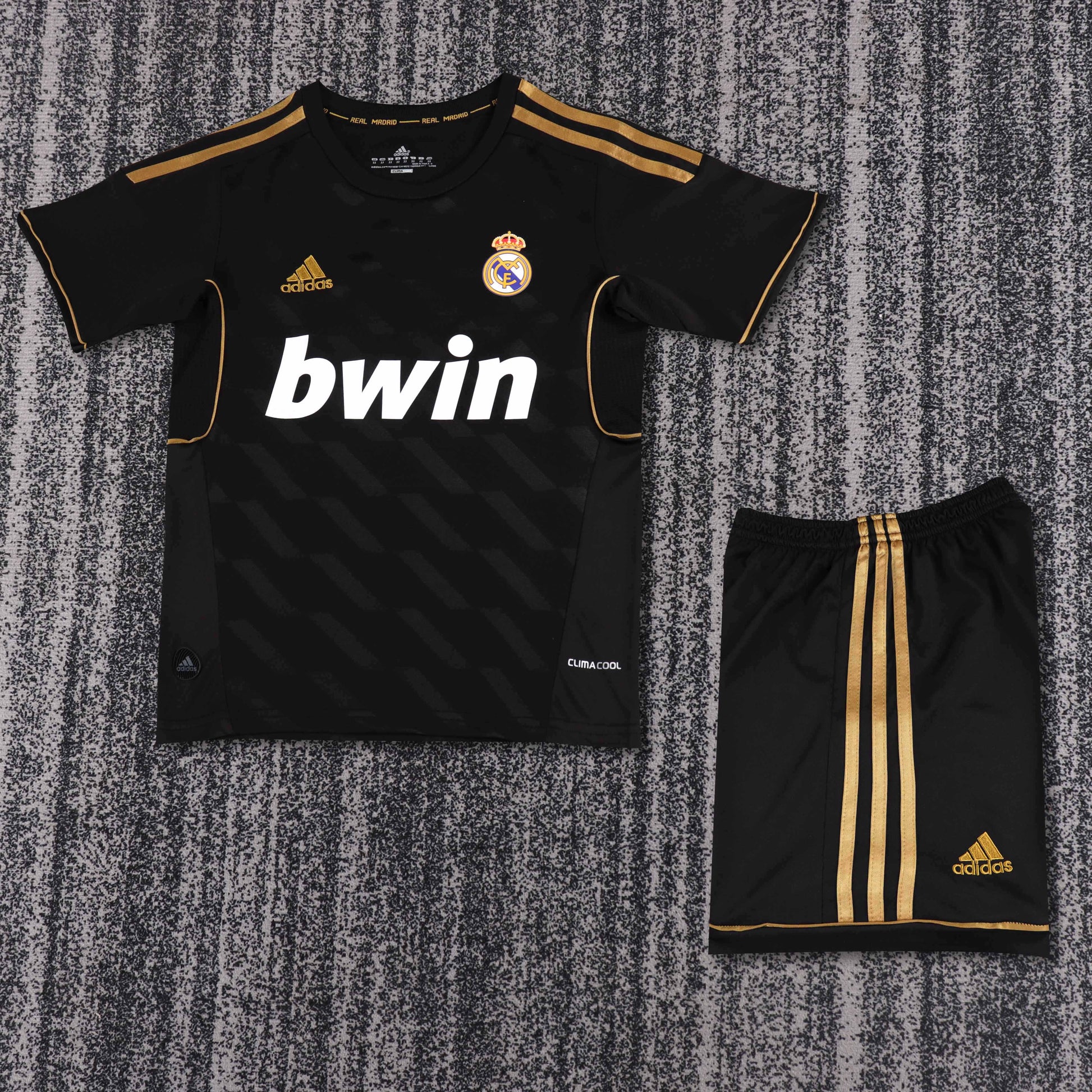 11/12 children's away football jersey