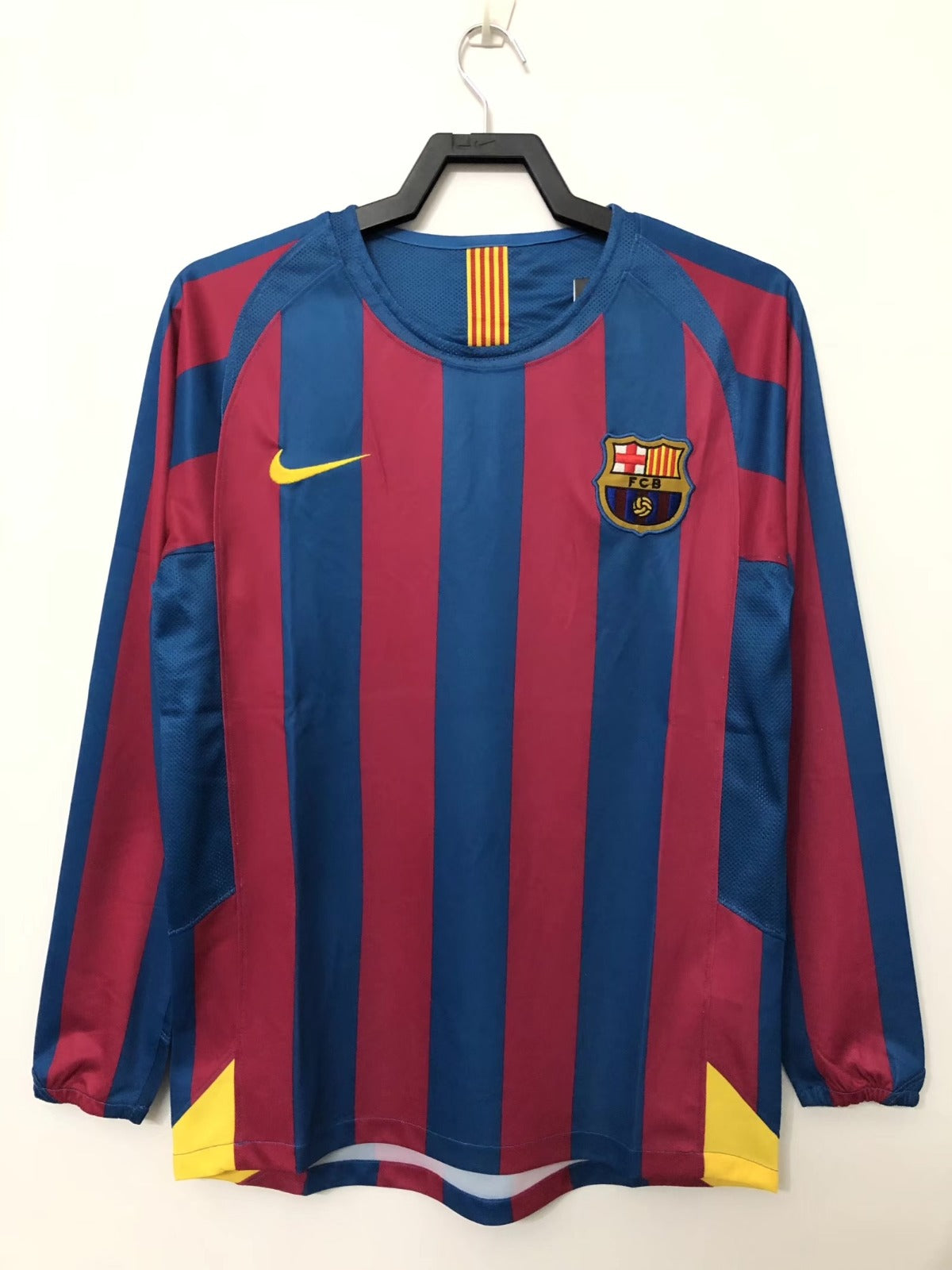2005/06 retro football shirt